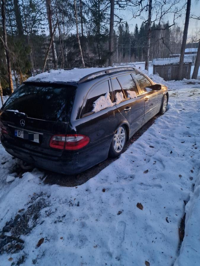 Mercedes-Benz CLASSE E. E220 CDI