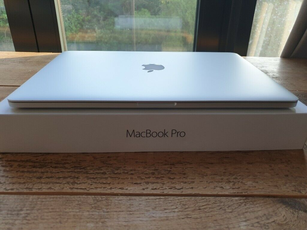 Apple MacBook Pro MLUQ2LL/A 13-Inch Laptop