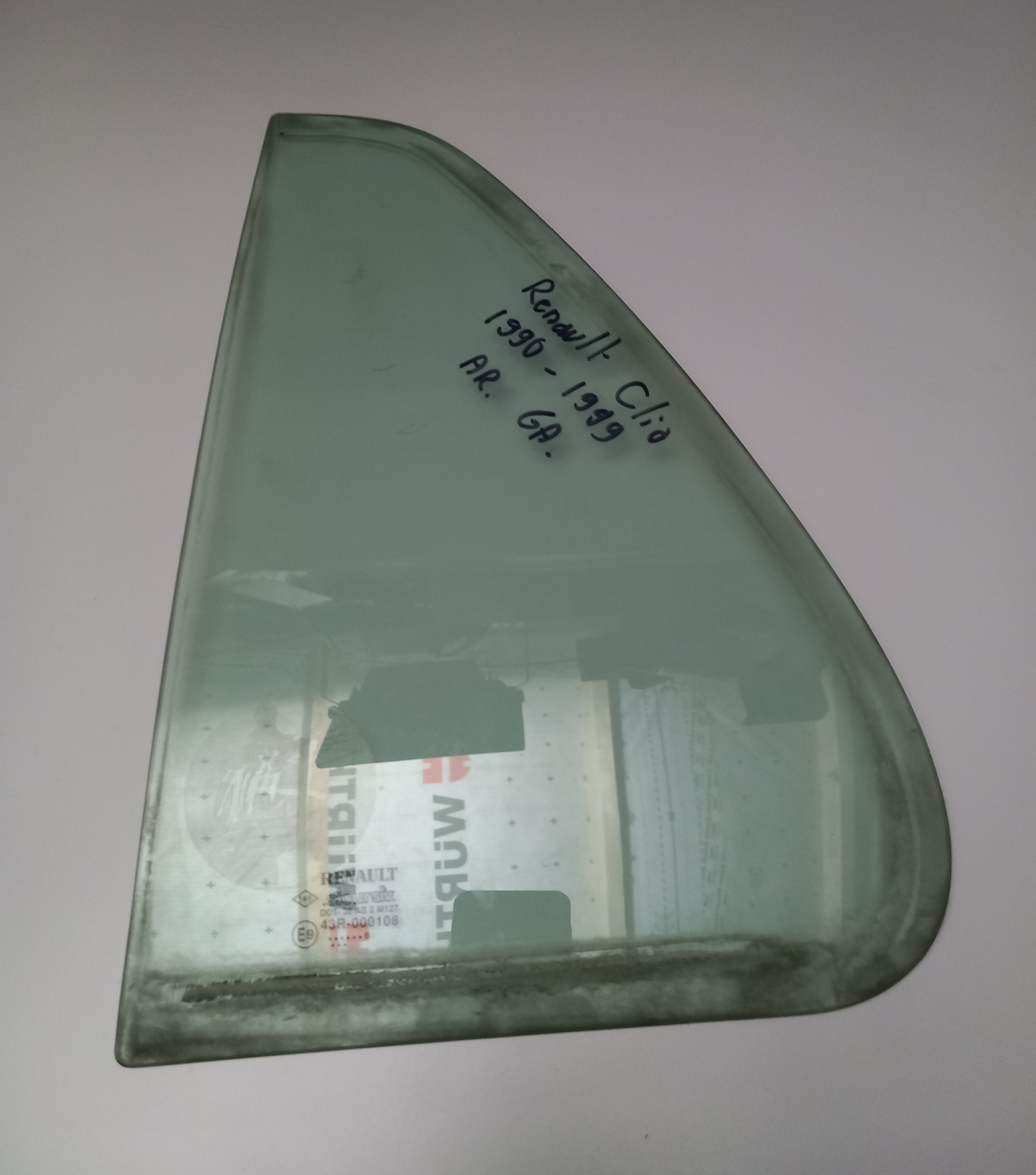Petite vitre de portière arrière Renault Clio 1990-1999