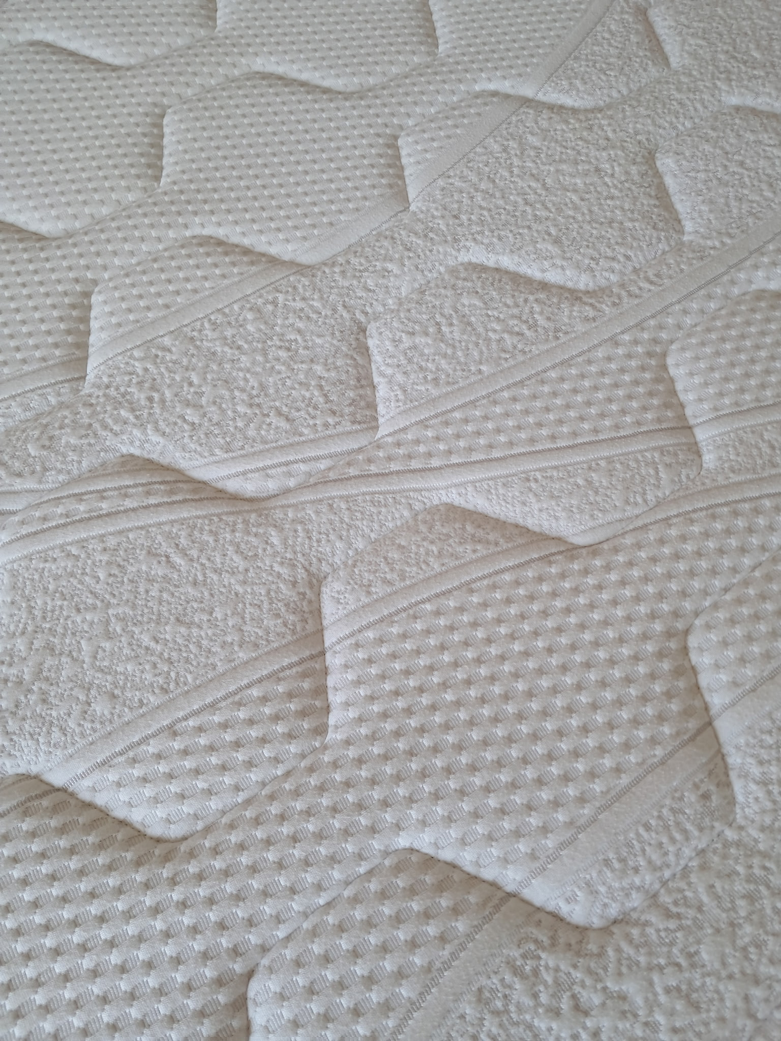 Matelas EPEDA 140x190 cm en bon état