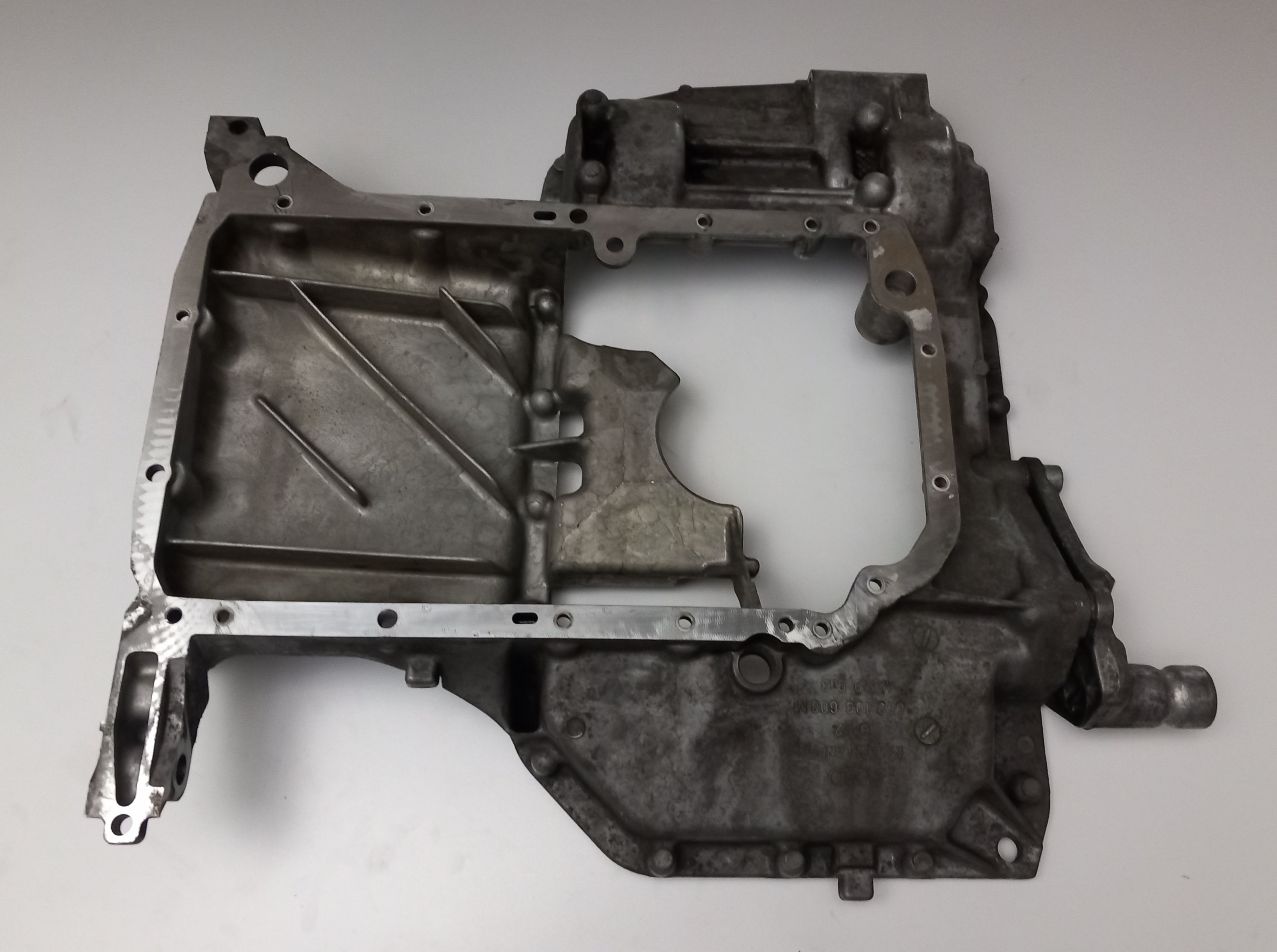 Fonte bas moteur Audi A6 1997-2004