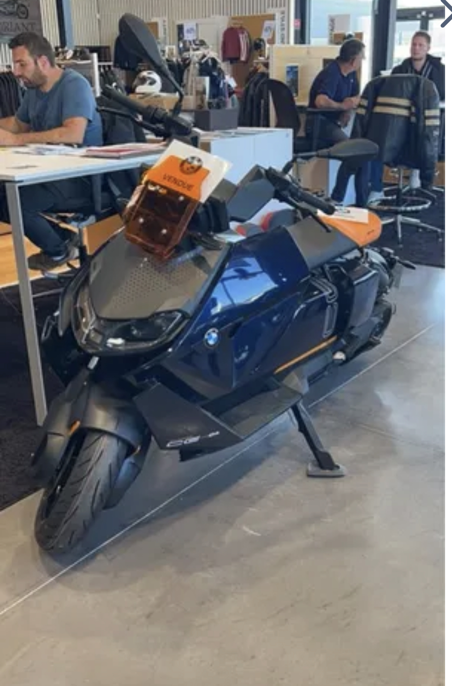BMW CE-04 125cc - Comme Neuve ! - Miniature 2