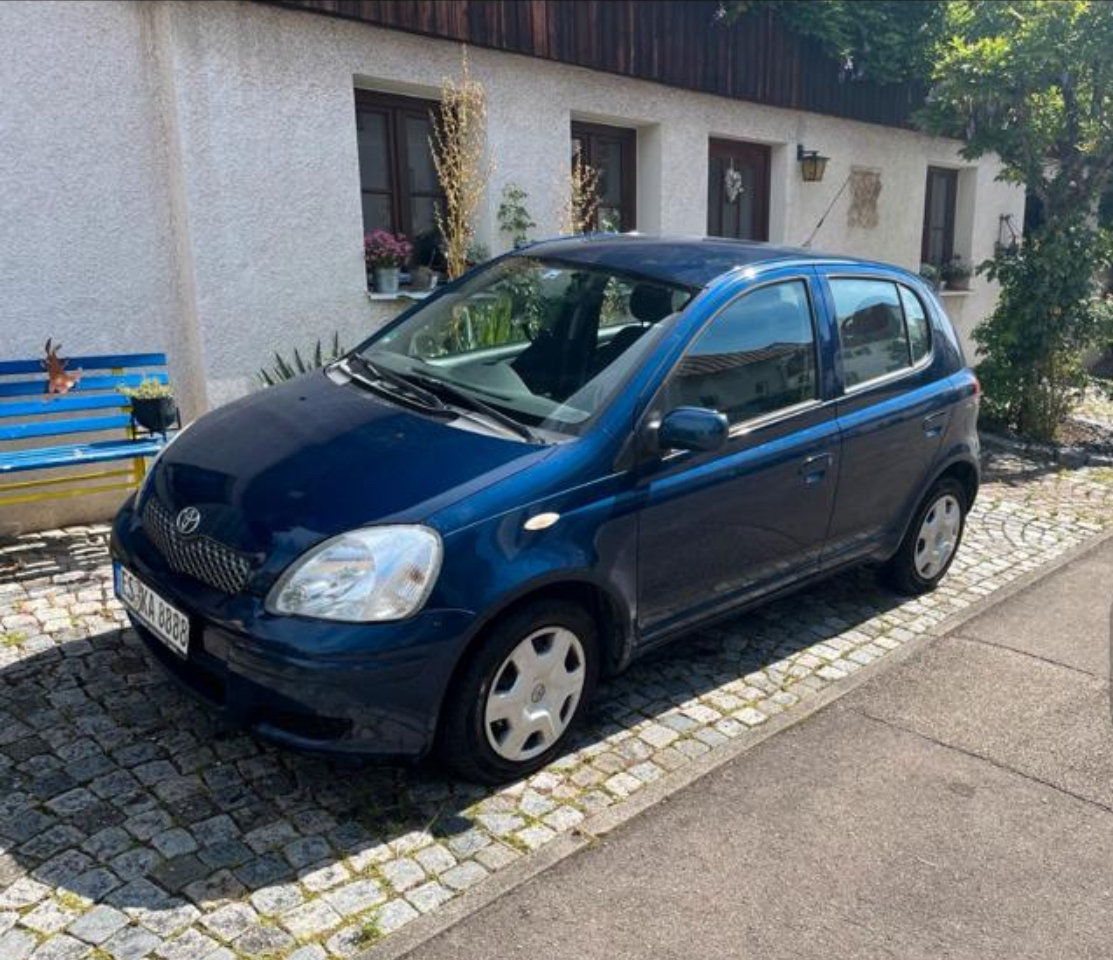 Toyota Yaris - Miniature 4