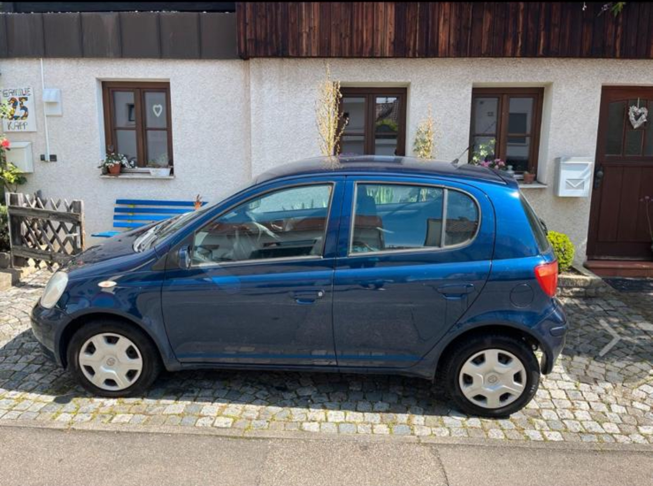 Toyota Yaris - Miniature 2