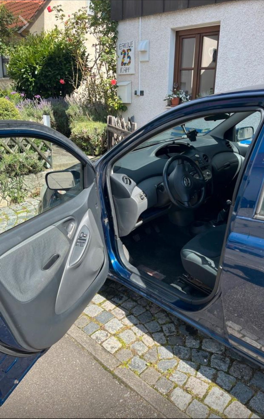 Toyota Yaris - Miniature 3