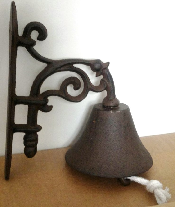 Cloche de porte classique en fonte arabesque