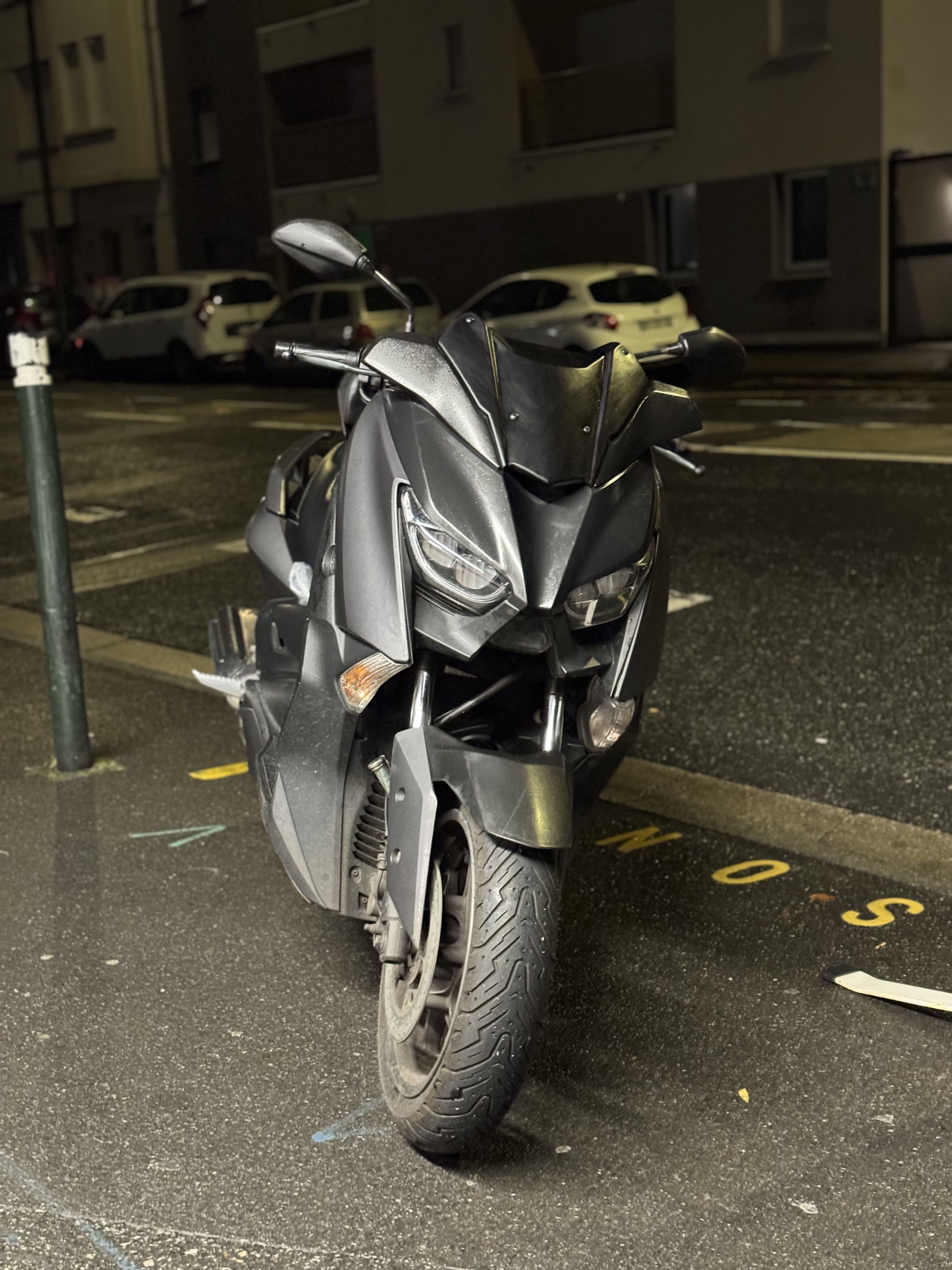 Yamaha X-Max 125 – 2020 – En excellent état - Miniature 2