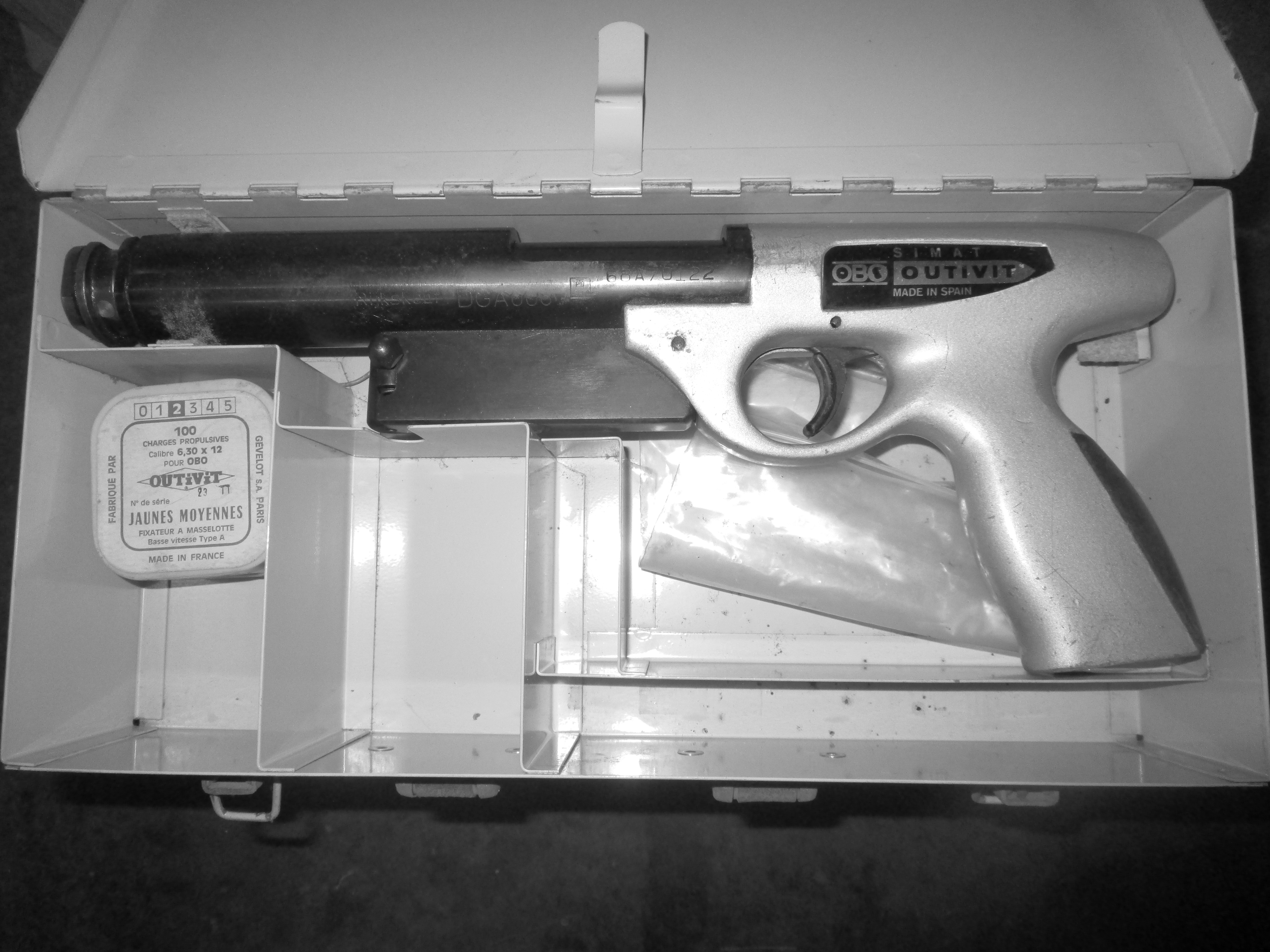 Pistolet à clouter