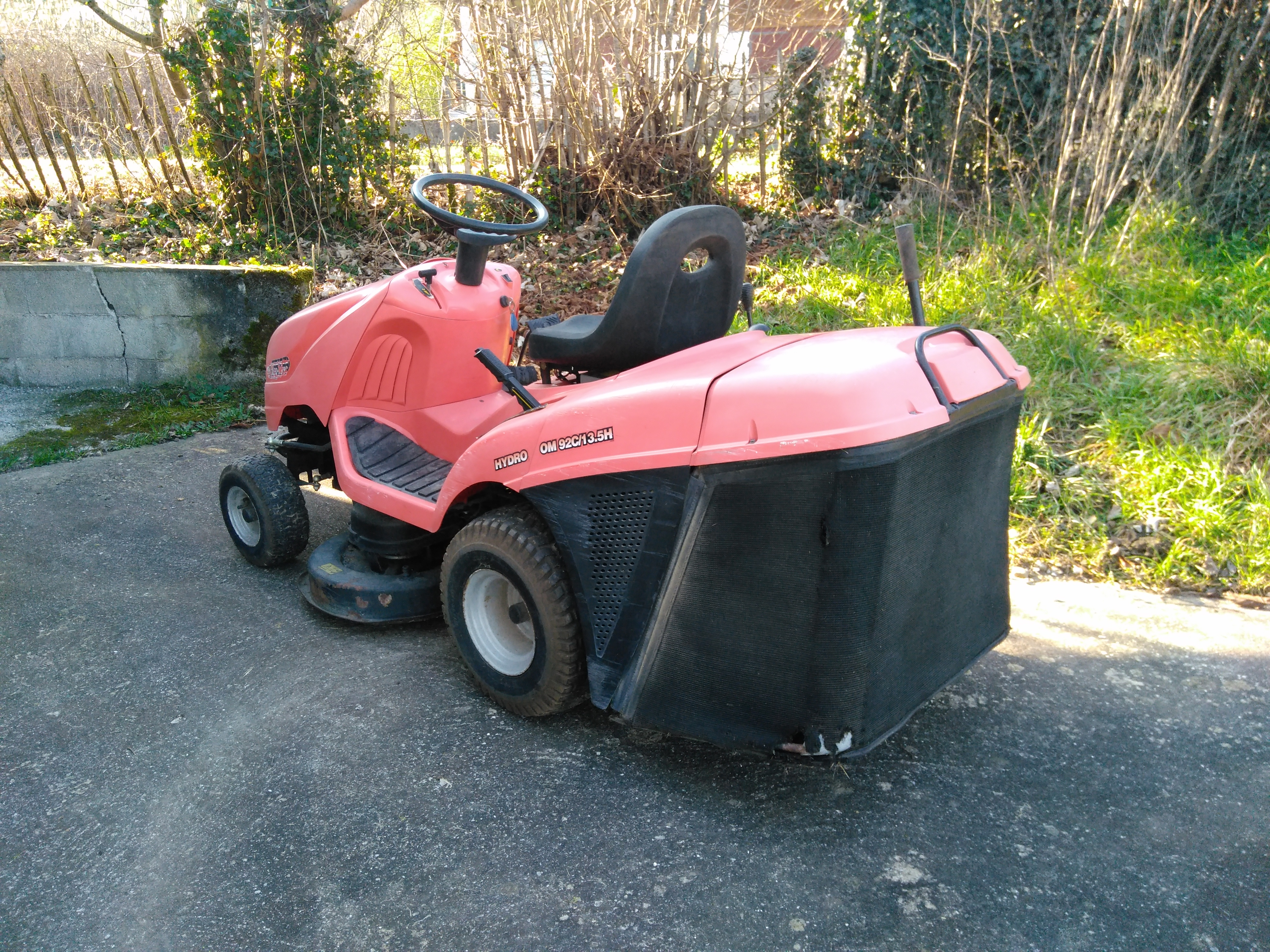 Tondeuse autoportée oleo mag