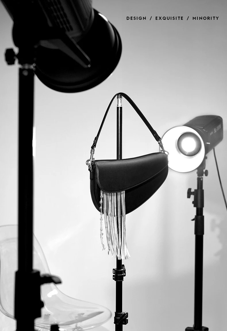 Sac à Main de Luxe pour Femmes en Cuir - Élégant, Unique, avec
Franges - Miniature 5