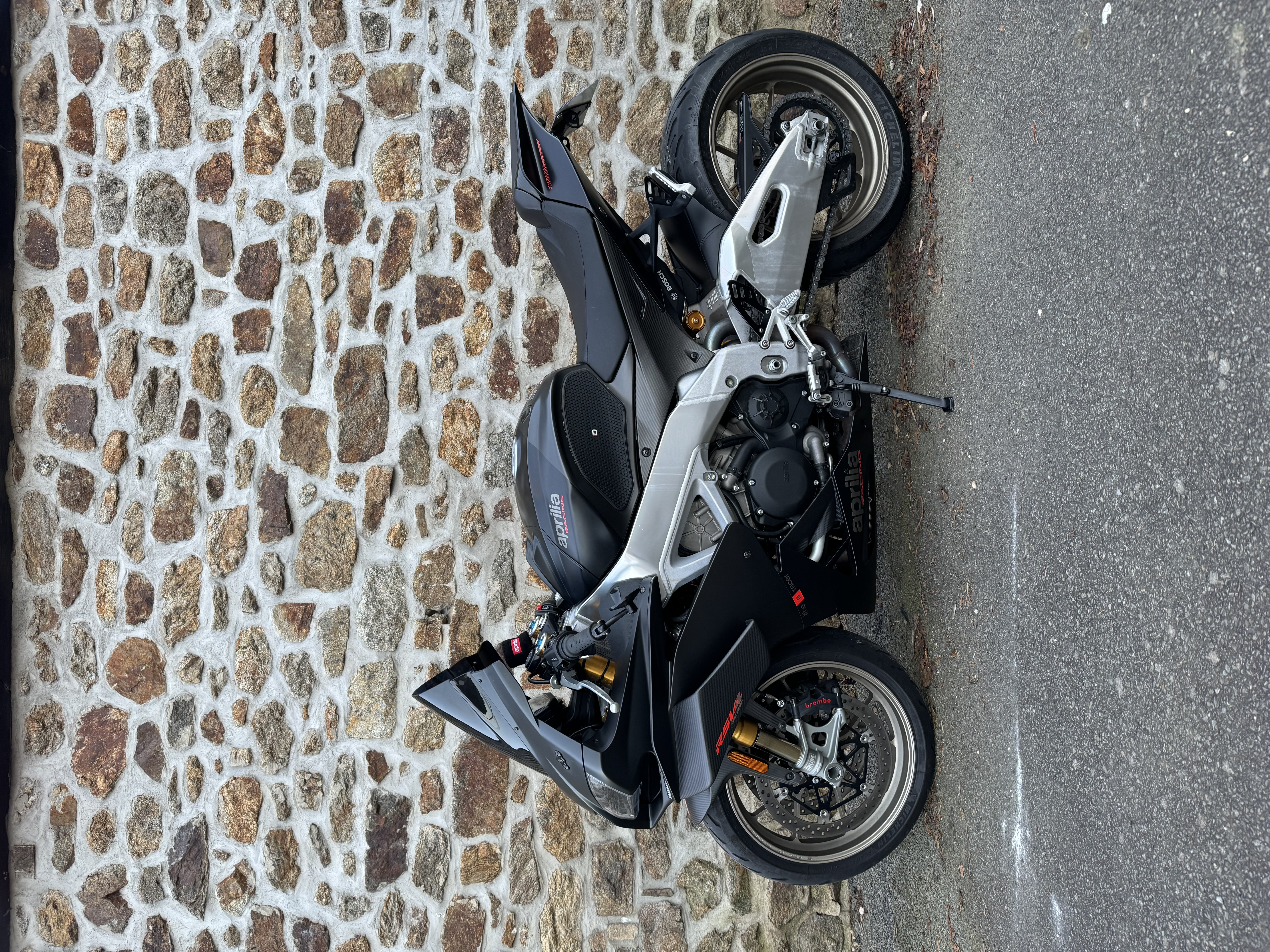 Aprilia RSV4 Factory 2019