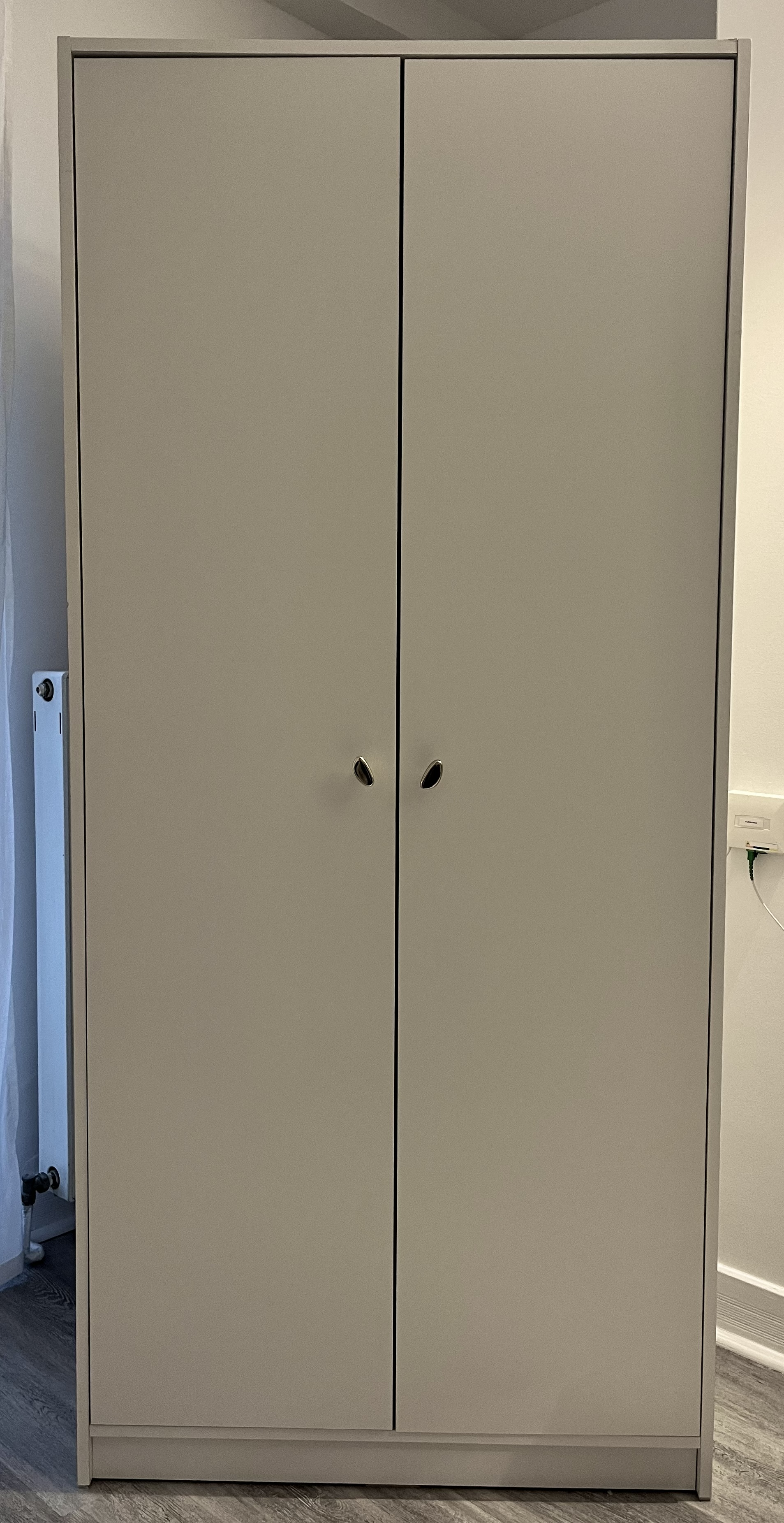 Armoire blanche élégante - Miniature 2