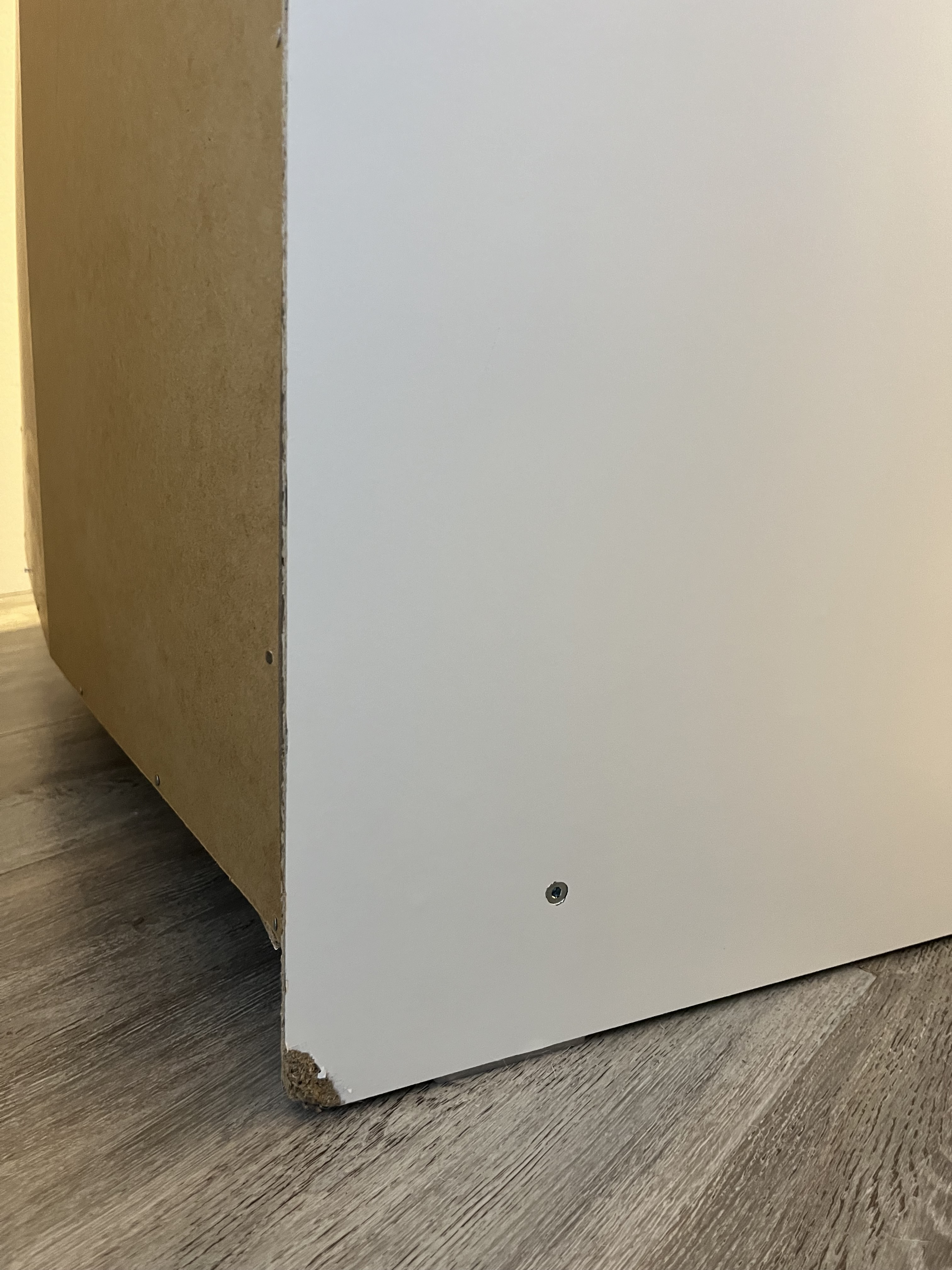 Armoire blanche élégante