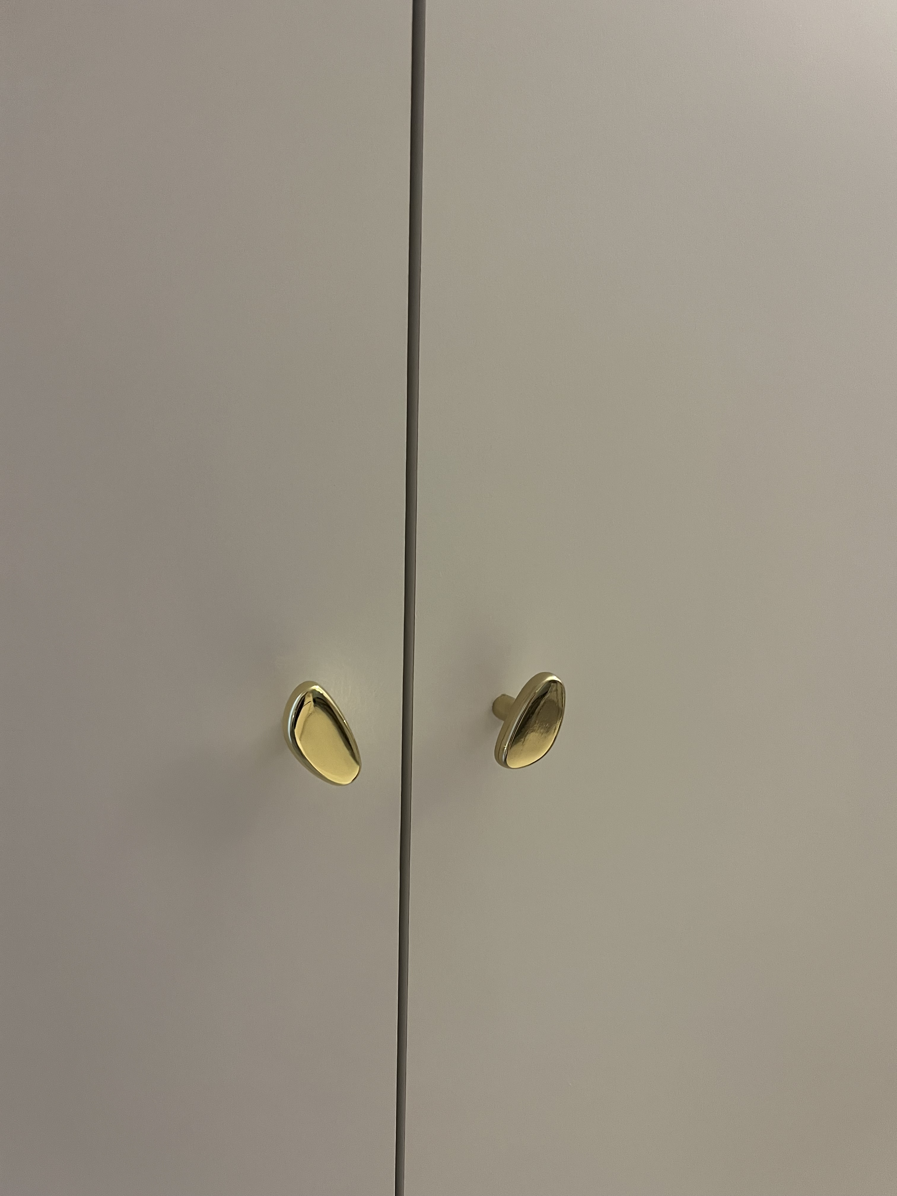 Armoire blanche élégante - Miniature 3