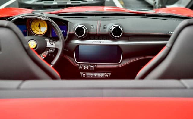 MCLAREN GT