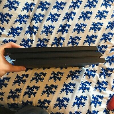 PS4 Pro en excellent état