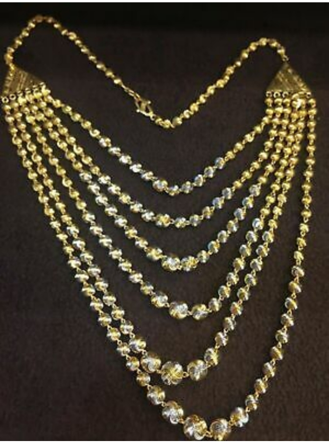 1 Collier, 1 Paire boucles d'oreilles 22k or