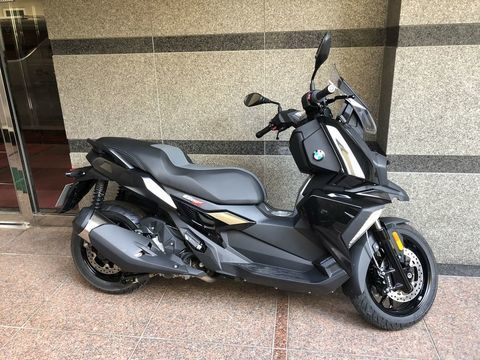 Vente de motos Scooter - Miniature 3