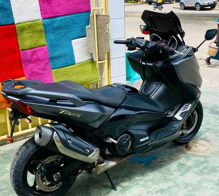 *YAMAHA T-MAX* 2019 - Miniature 2