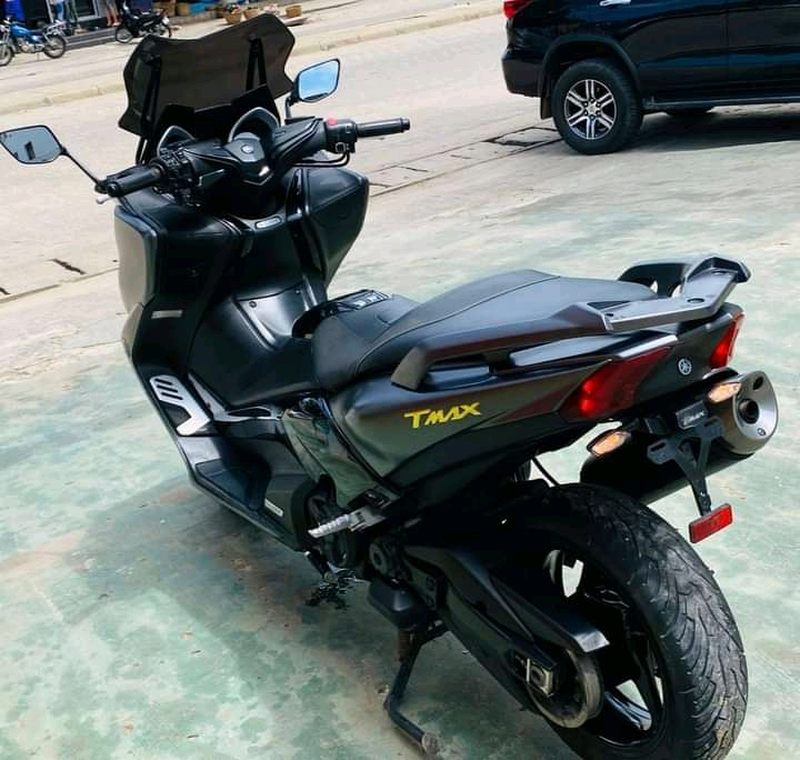 *YAMAHA T-MAX* 2019 - Miniature 4
