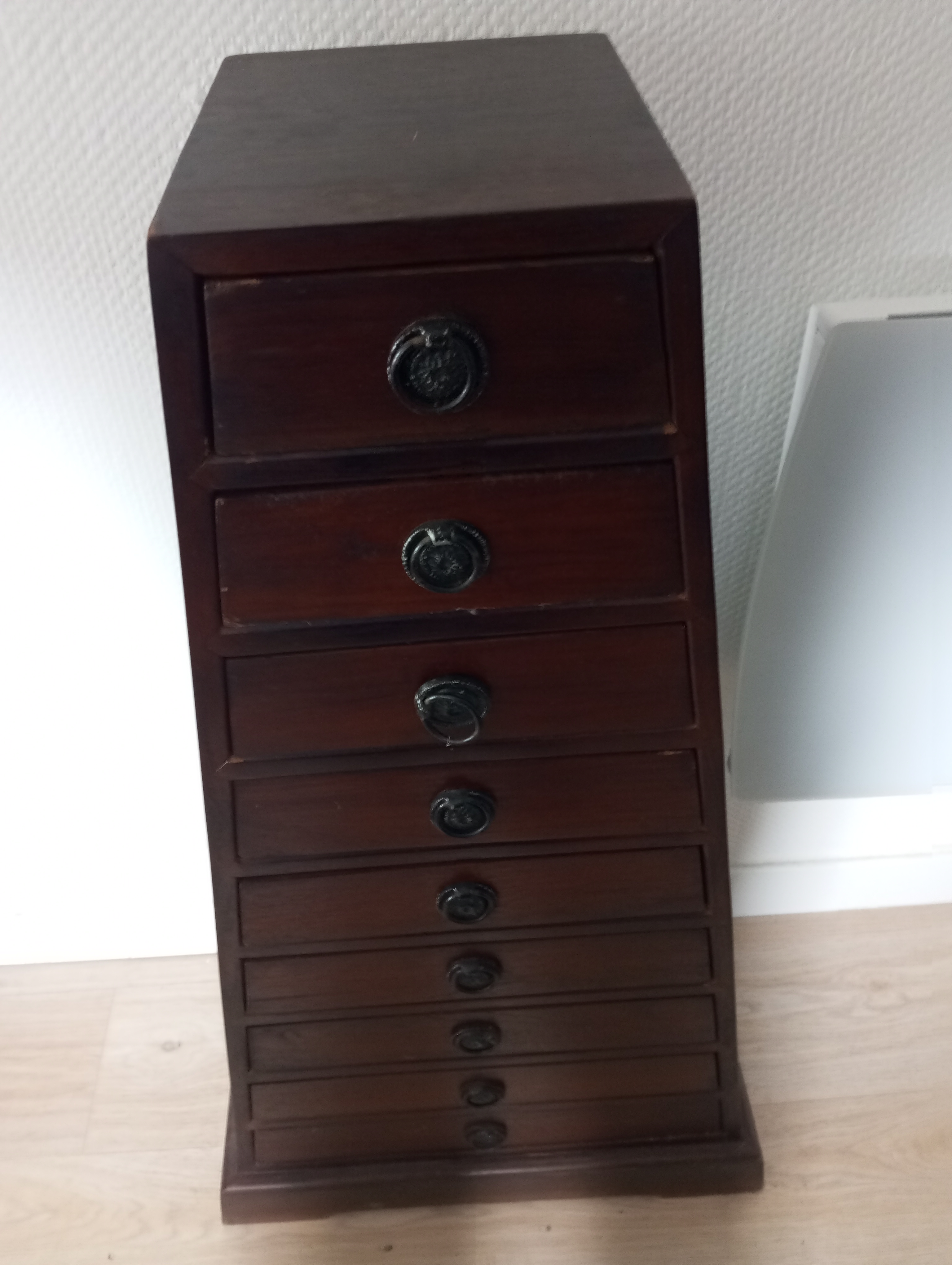 Chiffonnier original remis à neuf