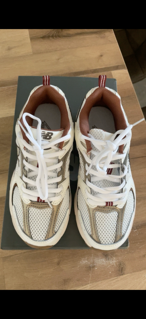À vendre : Baskets New Balance 530 neuves - Miniature 2
