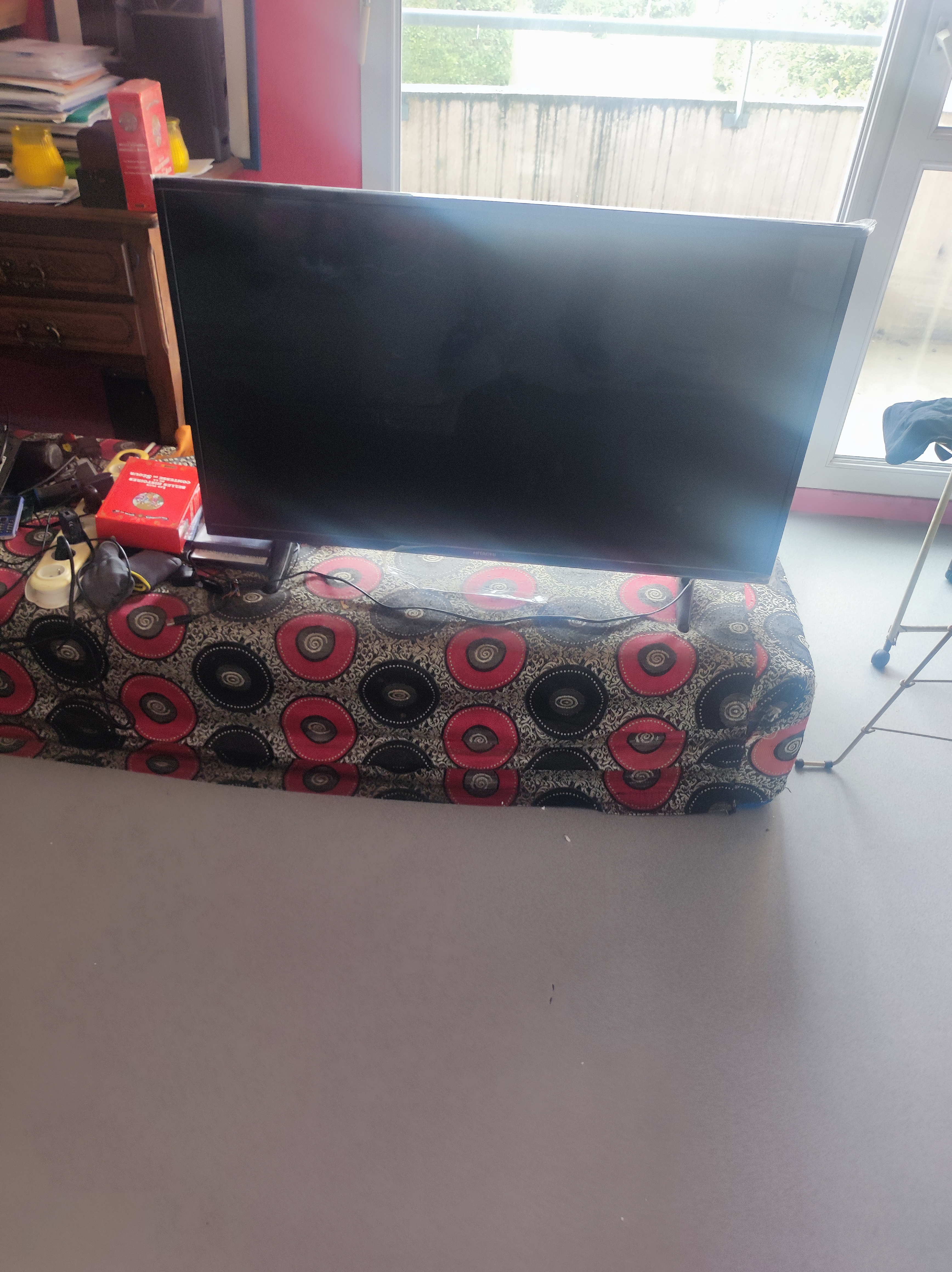 Vends télé écran cassé