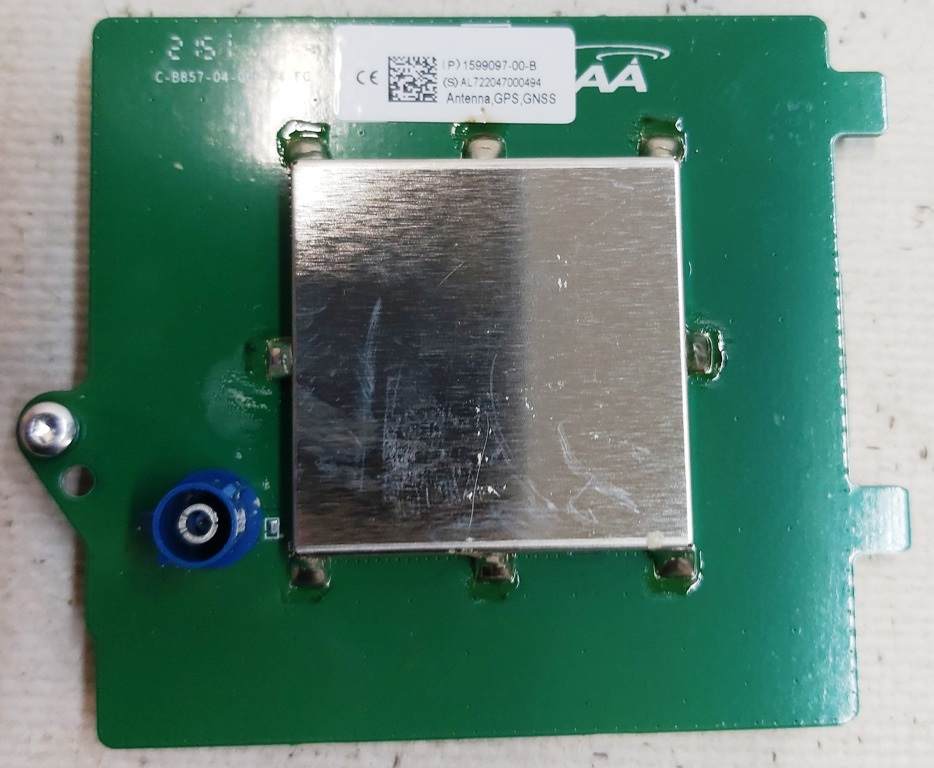 Antenne GPS, GLONASS Tesla modèle Y 1599097-00-B