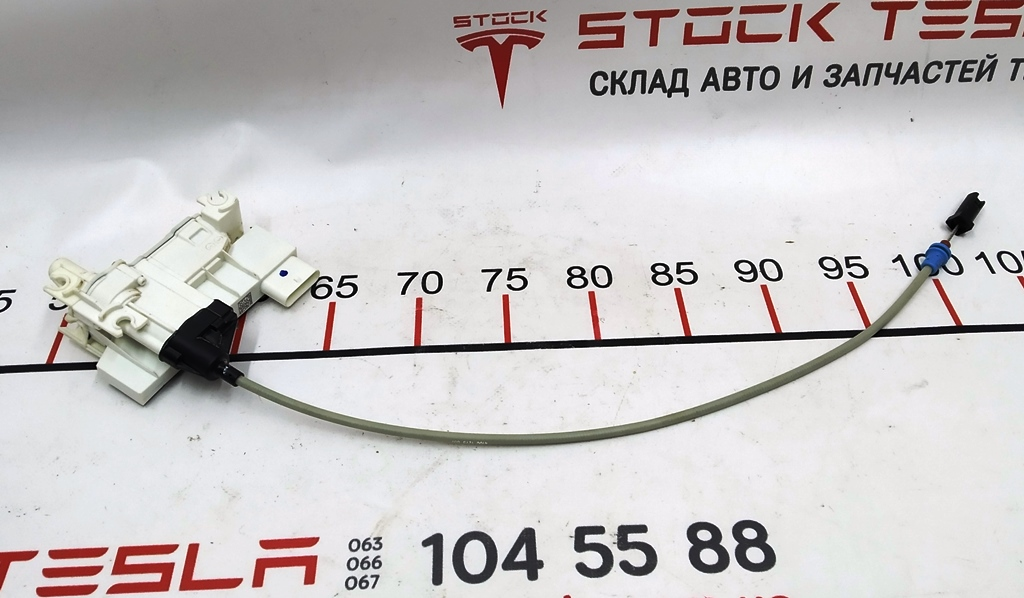 Mécanisme de serrage de serrure de porte avant gauche Tesla modèle X  4120_1275
