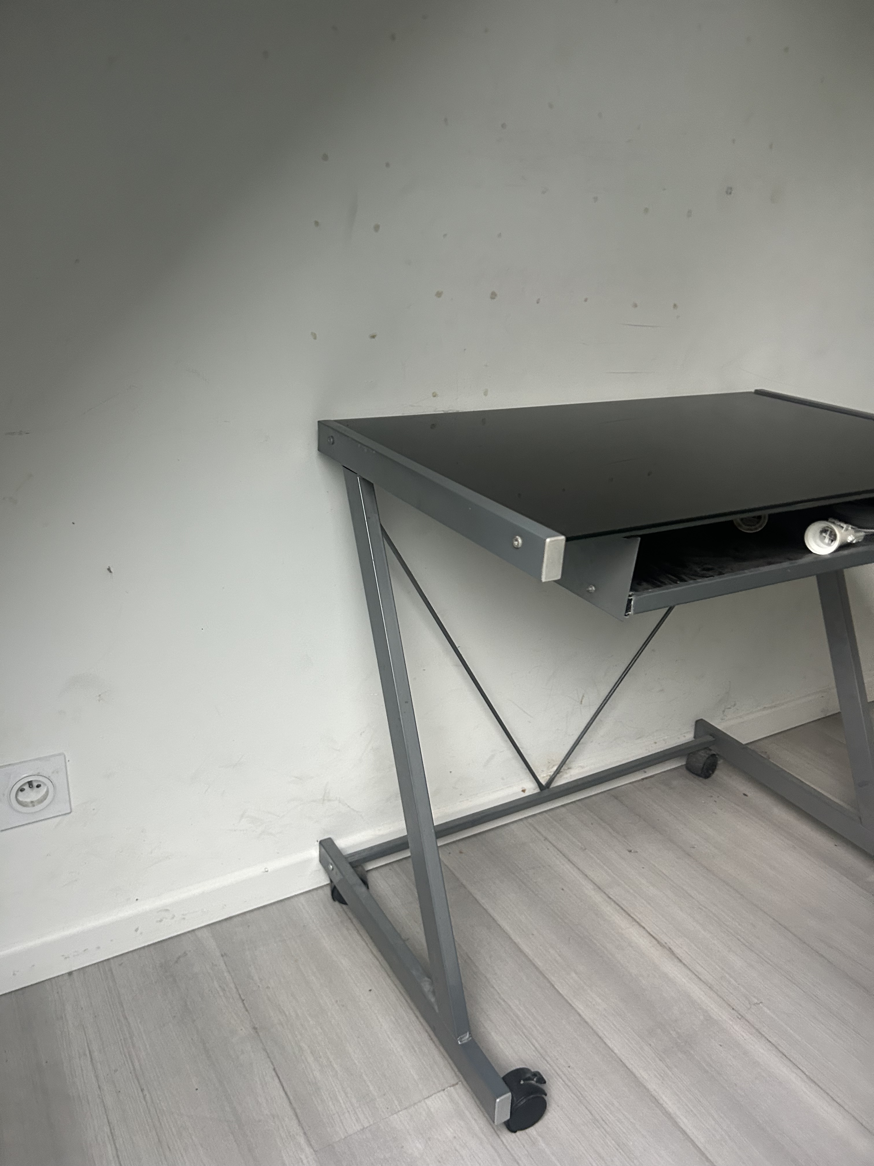 Bureau en vert - Miniature 8