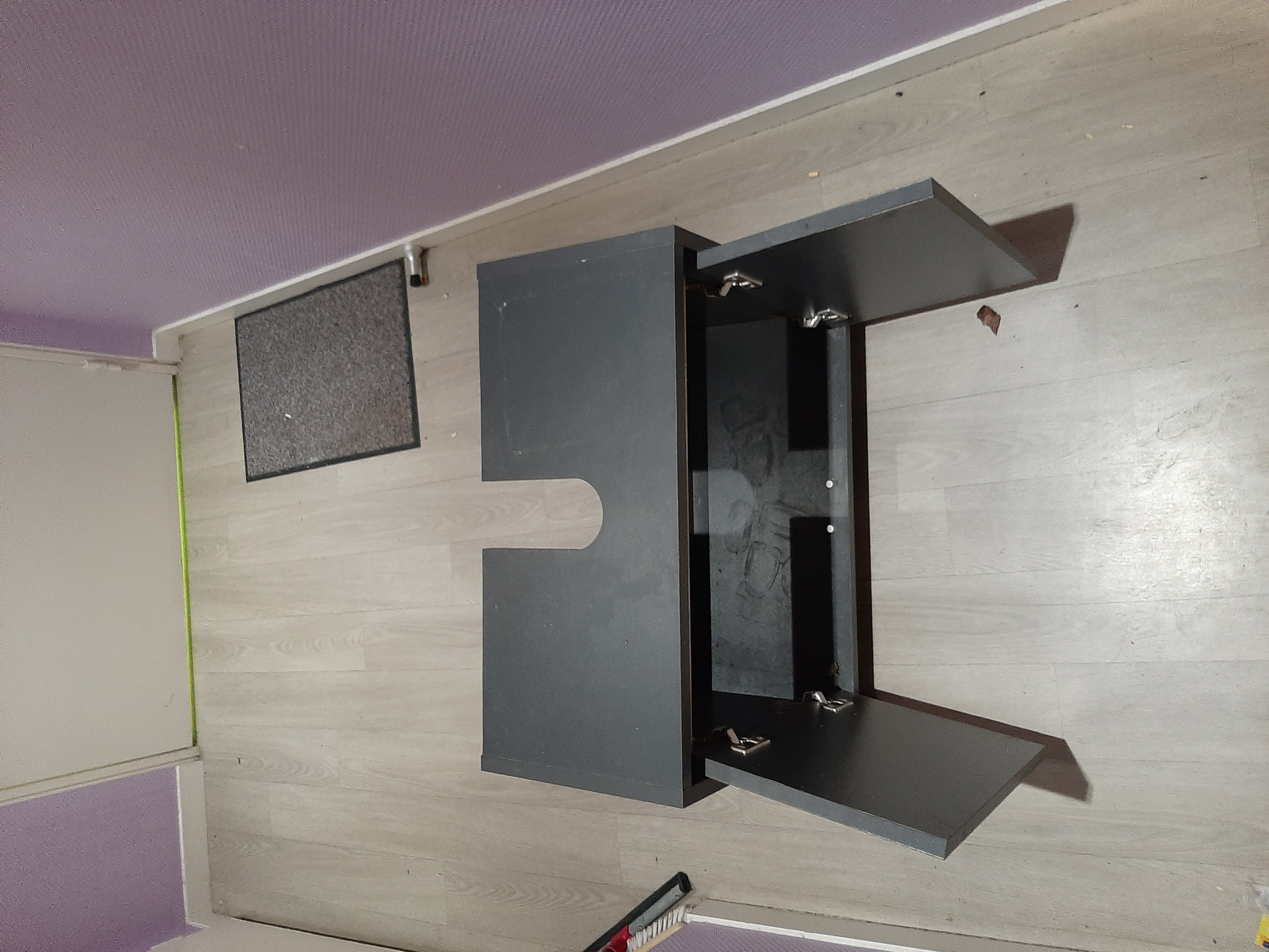 je vends une meuble pour salle de bain comme neuf jamais servi