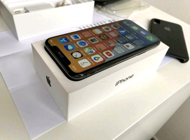 iPhone X 128go - Photo 1