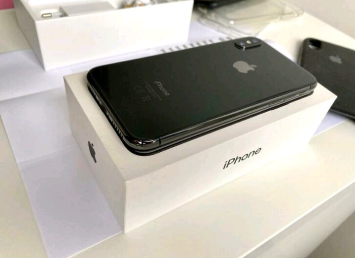 iPhone X 128go