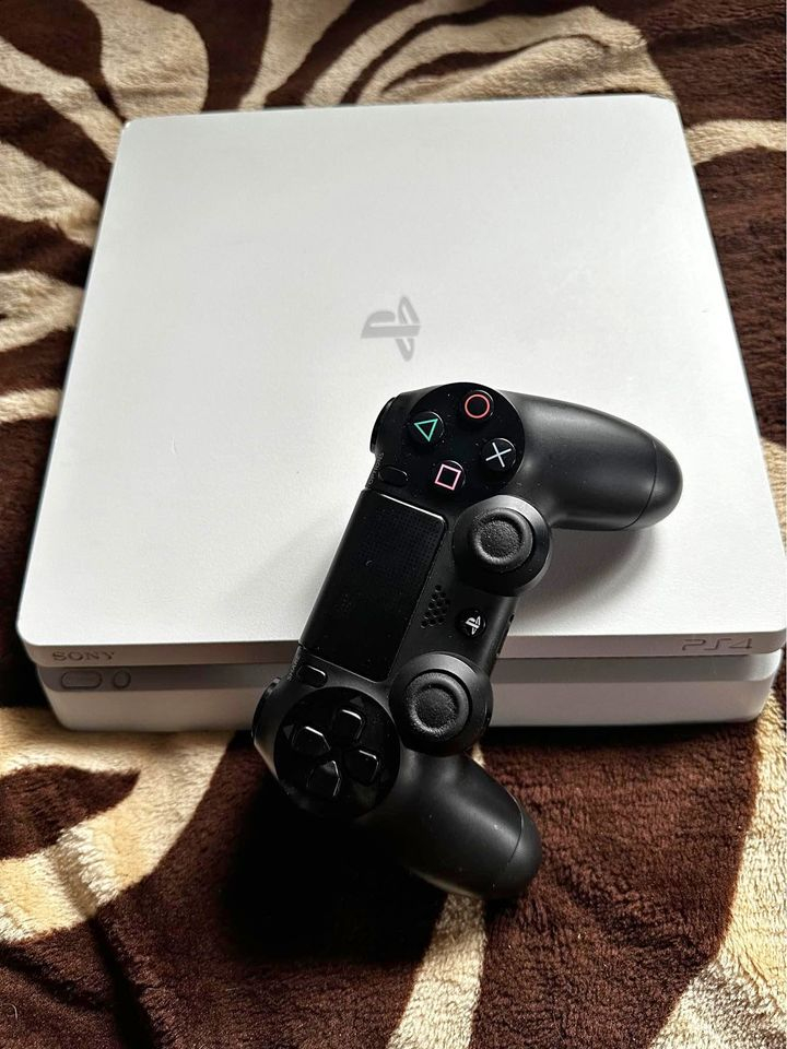 PlayStation 4 !!!!!!