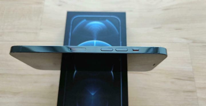 Apple iPhone 12 Pro Max