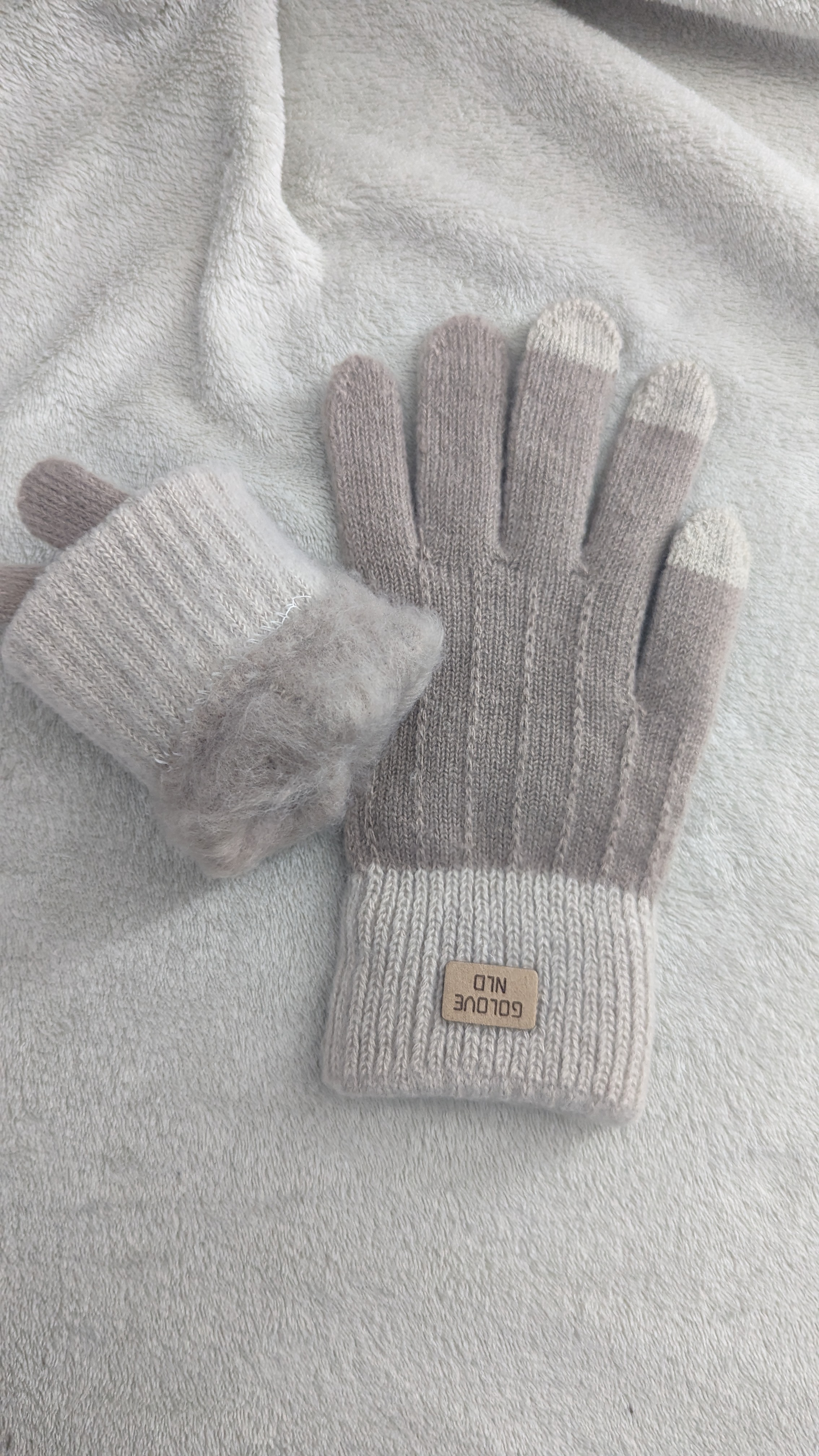 un pack de l'hiver pour femme (bonnet+gants+cach oreille) - Miniature 8