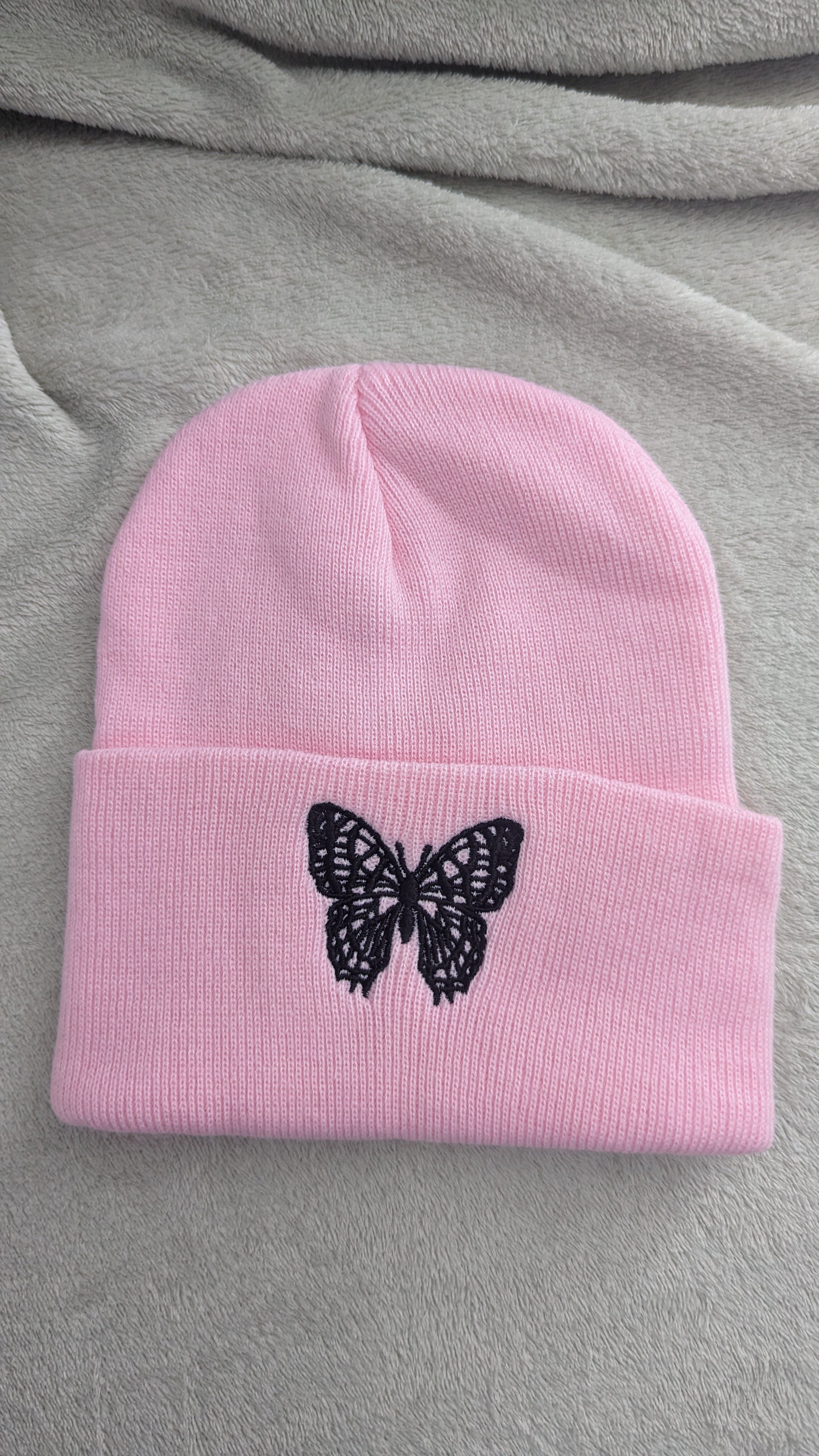 un pack de l'hiver pour femme (bonnet+gants+cach oreille)