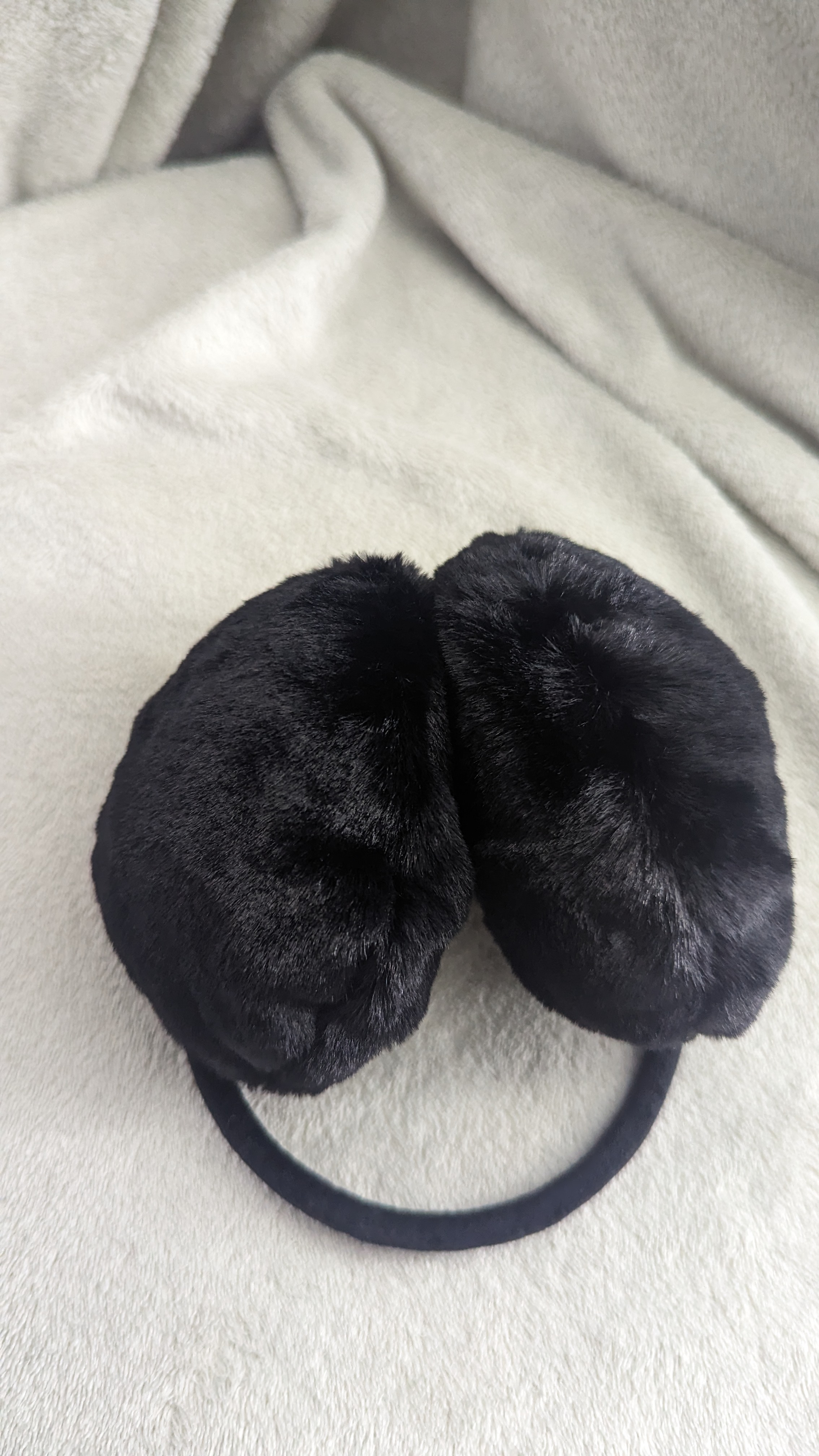 un pack de l'hiver pour femme (bonnet+gants+cach oreille) - Miniature 5