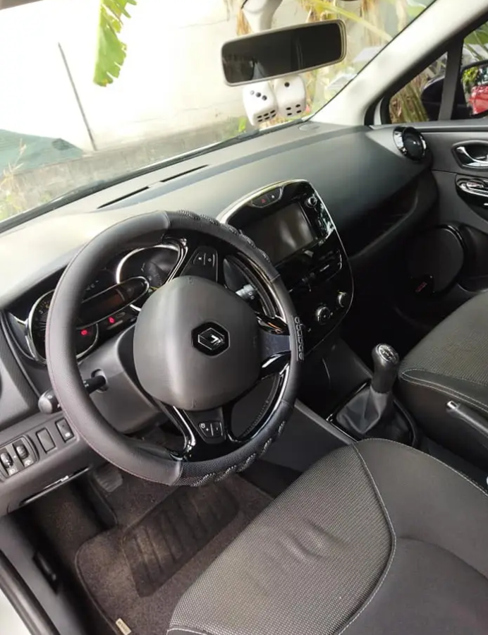Renault Clio - Miniature 2