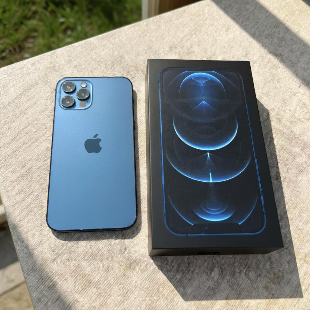 iPhone 12 Pro 512 Go avec chargeur - Miniature 2