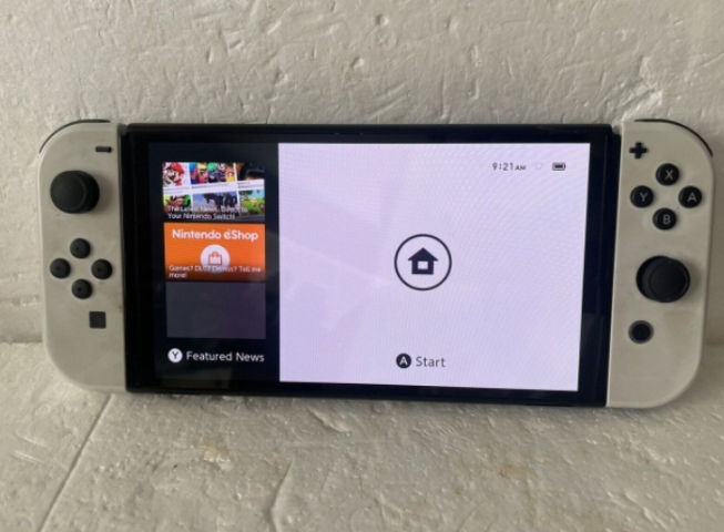 Nintendo Switch très bon état - Photo 1