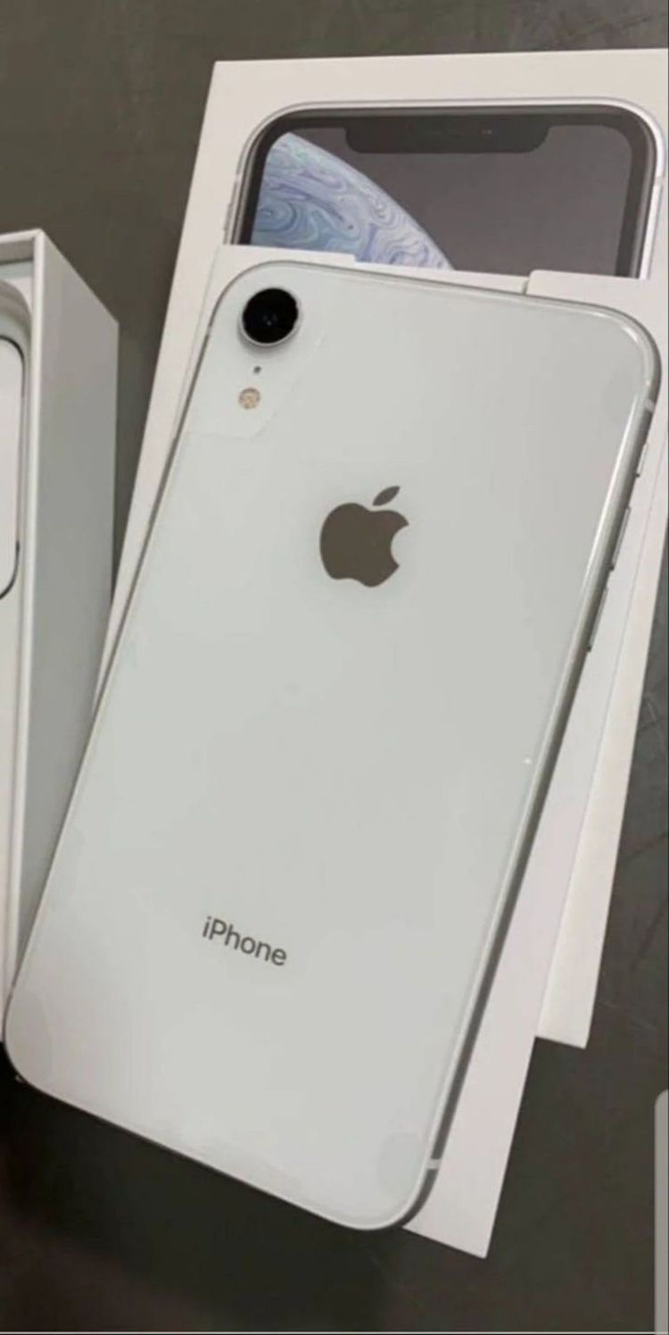 iPhone XR