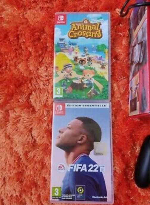 Nintendo switch + 5 jeux. Matche parfaitement quelques rayures a l'arrière  mais rien de méchant ! - Miniature 4
