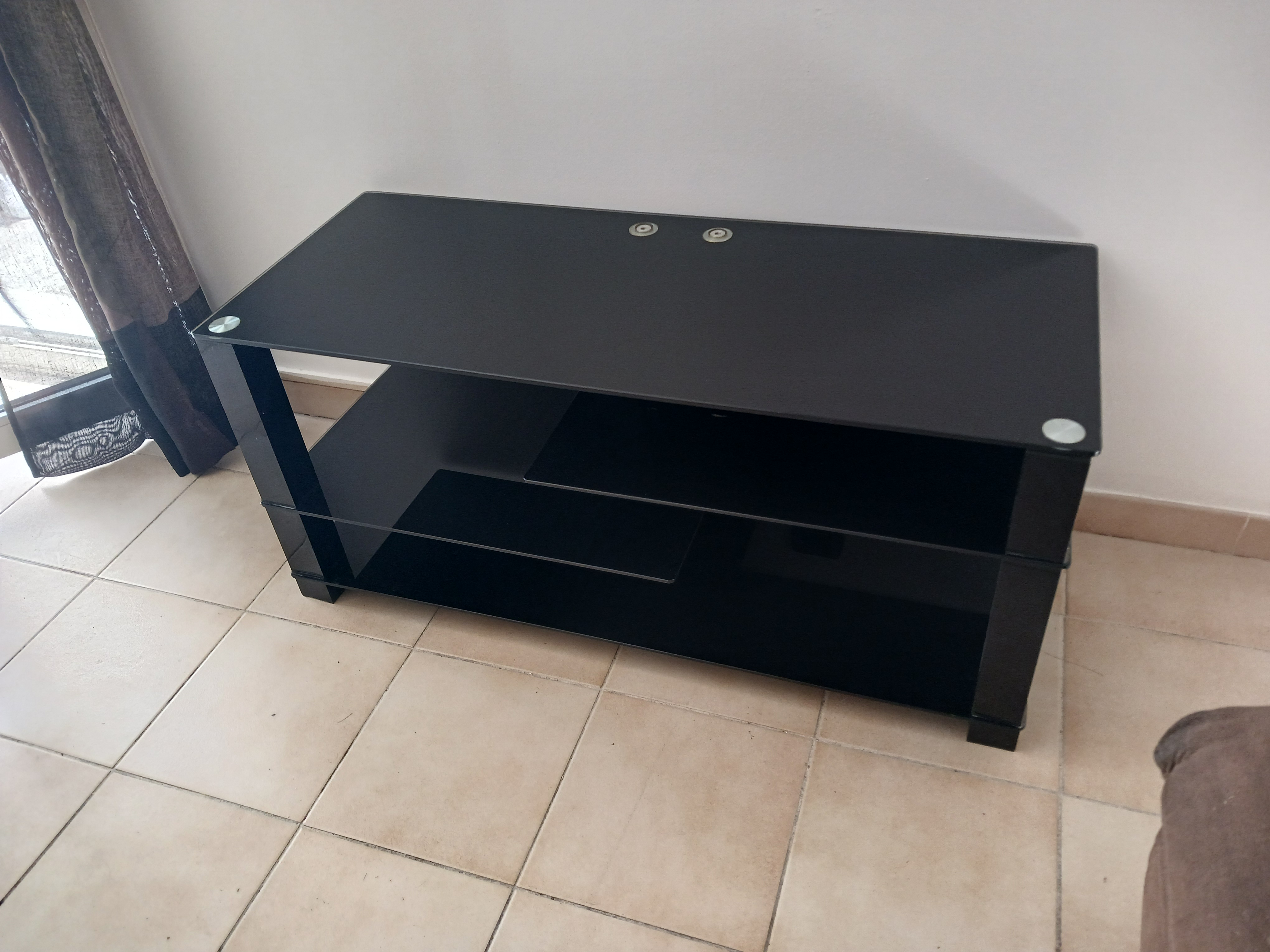Meuble TV design en verre trempé noir, style contemporain asymétrique