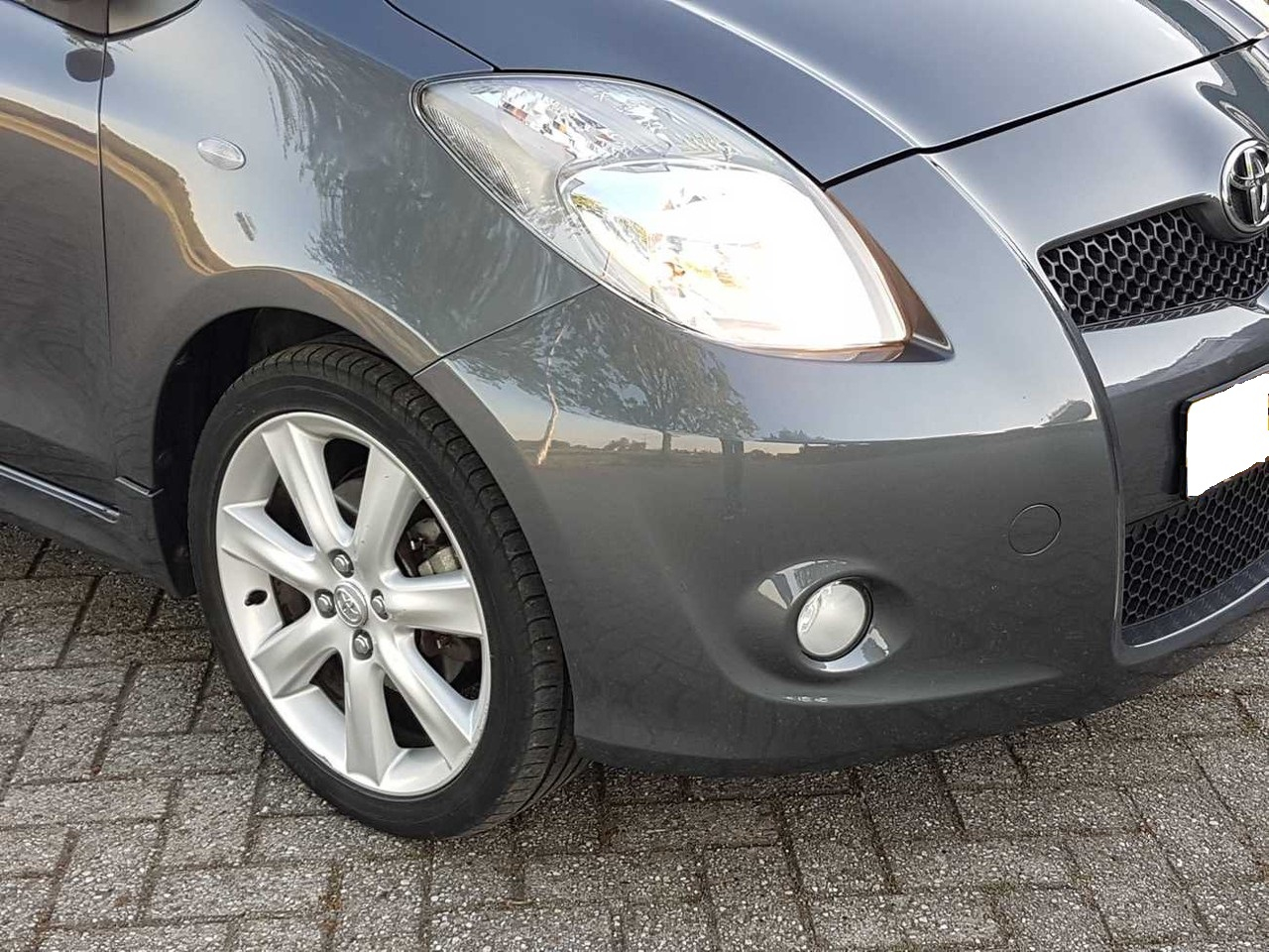 Toyota-Yaris-1-8-vvti-ts-t-spor tres belle