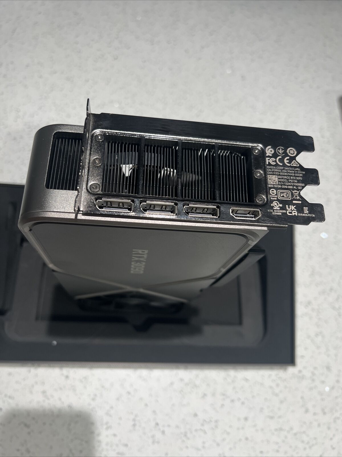 Carte graphique NVIDIA GeForce RTX 3090 Founders Edition 24 Go GDDR6 - Miniature 2