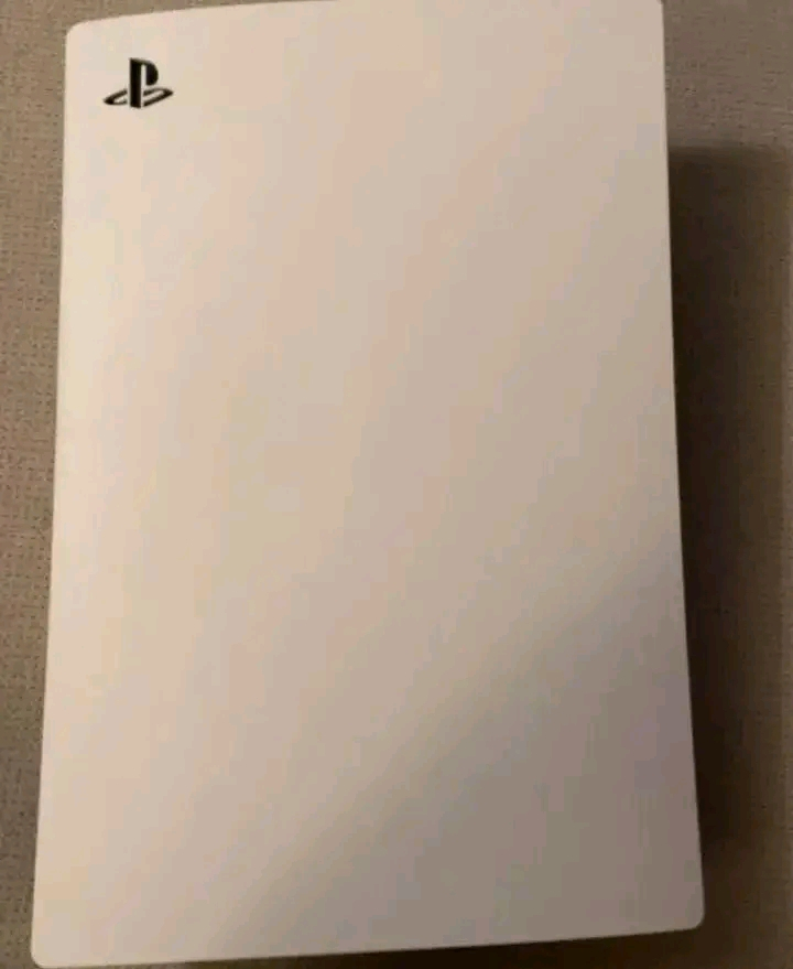 Ps5 à vendre sans aucun problème - Miniature 2