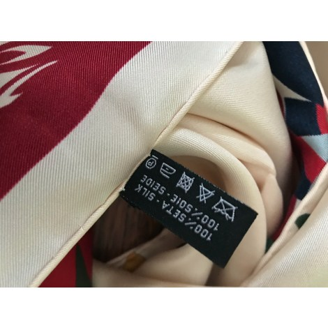 FOULARD Chanel - État neuf