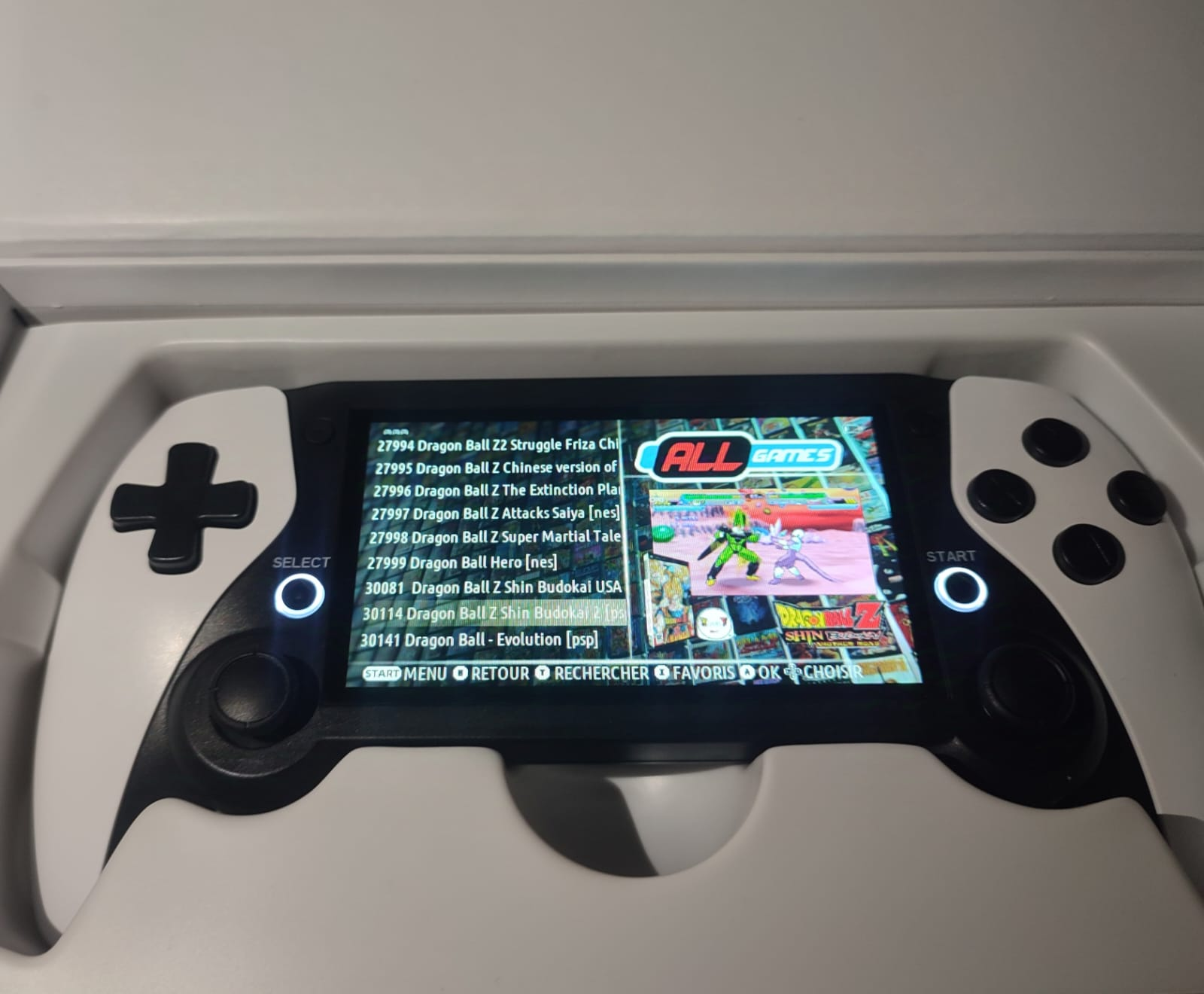 Console portable de jeux rétro avec plus de 4000 jeux - Miniature 3