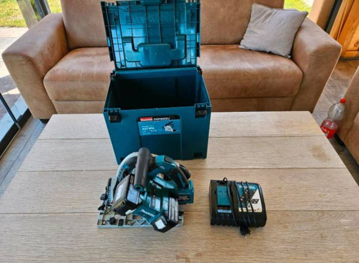 Vente de Makita pas neuf mais jamais utilisé - Miniature 4